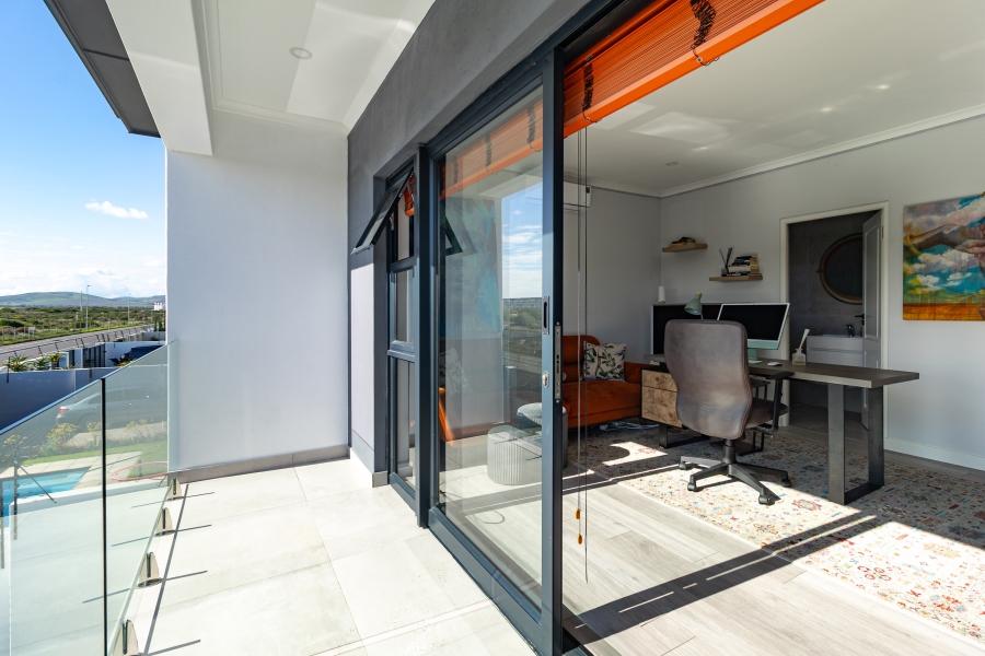 To Let 4 Bedroom Property for Rent in Sandown Estate Western Cape